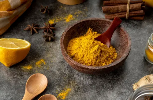 Le curcuma pour renforcer son immunité : un trésor naturel à portée de main